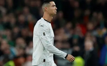 حكم مباراة افتتاح كأس العرب يتسبب في طرد رونالدو وإثارة غضبه