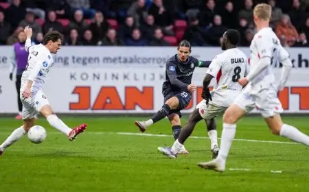 فان بيرسي يشيد بتألق نجمه الجزائري أنيس حاج موسى بعد تطبيق النصائح الاحترافية