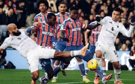 مانشستر يونايتد يحقق انتصاراً مثيراً على كريستال بالاس ويتقدم للمركز السادس في الدوري الإنجليزي الممتاز