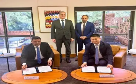 وزير البترول يوقع اتفاقية مع جامعة كيرتن الأسترالية لتعزيز مهارات الكوادر التعدينية في مصر