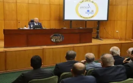 كامل الوزير يلتقي ممثلي 23 شركة في اجتماع موسع لبحث تصنيع الأتوبيسات والمركبات ومكوناتها