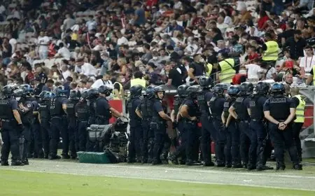 نيس الفرنسي يرفض اعتداءات الجماهير على اللاعبين والجهاز الفني ويطالب بالتحقيق