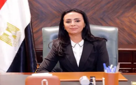 وزيرة التضامن الاجتماعي تطلع على تداعيات حريق سوق الخواجات في الميناء وتوجه بصرف مساعدات مالية لأسر الضحايا