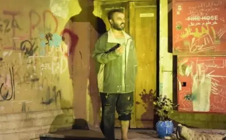 يوميات ممثل مهزوم يضيء سماء مصر في المهرجان الثقافي الدولي لمسرح الصحراء بالجزائر