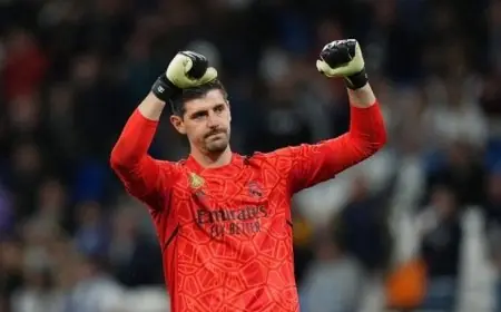 كورتوا يشعر بالامتنان لوجود مبابي في فريقه بدلًا من مواجهته