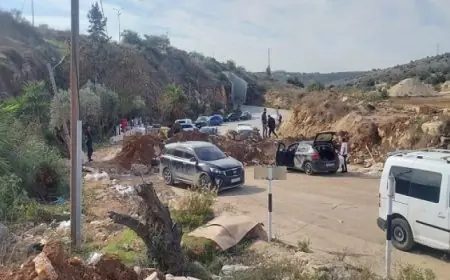 الاحتلال يستمر في إغلاق بلدة الزاوية غرب سلفيت بالسواتر الترابية لليوم السادس على التوالي