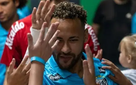 نيمار يسطع بتسجيل هاتريك مذهل في 17 دقيقة ويحقق انتصارات قريبة لسانتوس