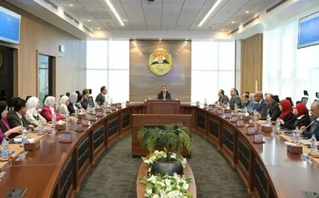 رئيس الوزراء يقدم ملفات عمل مركز المعلومات التي تعزز جهود الدولة في التنمية الشاملة