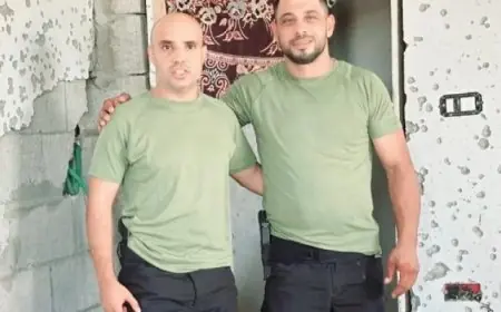 غسان الدهينى يتعهد بمواجهة حماس في حال انسحاب إسرائيل من غزة