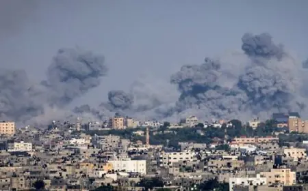 غارات جوية ومدفعية إسرائيلية تستهدف مناطق متعددة في قطاع غزة