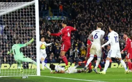 ليفربول يتعثر مجددًا بتعادل مثير أمام ليدز يونايتد في الدوري الإنجليزي الممتاز