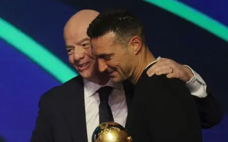 إنفانتينو يعتذر للمدرب الأرجنتيني بسبب خطأ بروتوكولي في قرعة كأس العالم