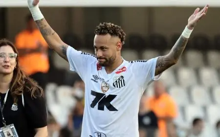 نيمار يحقق انتصاره المثير مع سانتوس ويضمن بقاء الفريق بالدوري البرازيلي بعد الفوز على كروزيرو