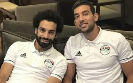كوكا يساند محمد صلاح في مواجهة سلوت ويؤكد ضرورة عدم جلوسه على دكة البدلاء لأي سبب