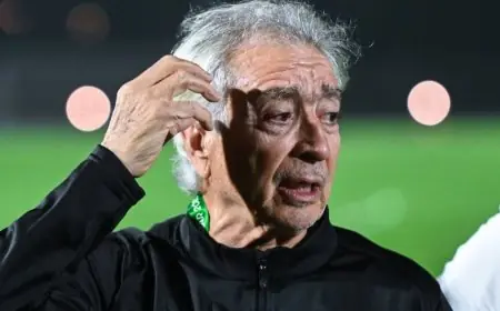 مهاجم منتخب مصر يقدم اعتذاره لحلمي طولان بعد حادثة مباراة الكويت