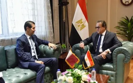 وزير الصحة يلتقي السفير القطري لتعزيز التعاون الصحي المشترك بين البلدين