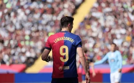 ليفاندوفيسكي يتألق في قيادة هجوم برشلونة ضد آينتراخت فرانكفورت في دوري أبطال أوروبا