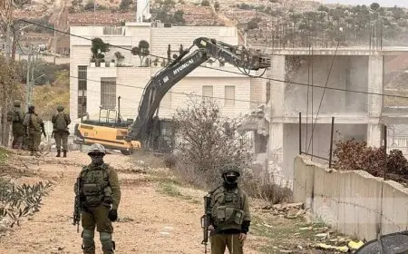 الاحتلال الإسرائيلي يدمر منزلاً قيد البناء في الخضر جنوب بيت لحم
