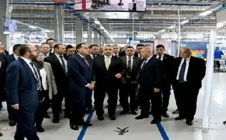 رئيس الوزراء يقوم بجولة تفقدية في مصنع ليونى مصر بمدينة بدر لتعزيز الإنتاج والتطور الصناعي