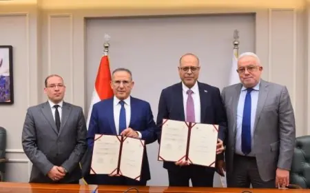 وزارة العمل تتعاون مع الاتحاد المصري للغرف السياحية من خلال توقيع بروتوكول شراكة استراتيجي