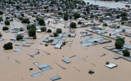 ارتفاع عدد ضحايا الفيضانات القاتلة في جنوب تايلاند إلى 33 قتيلا