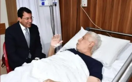 وزير الرياضة يطمئن على صحة حسن شحاتة بعد إجراء عملية جراحية عبر مكالمة هاتفية