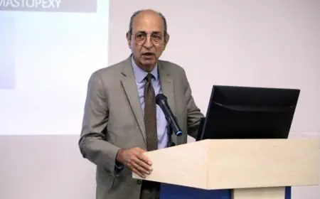 مستشفى العاصمة الجديدة تستقبل خبيرًا عالميًا في جراحات أورام الثدي لتدريب الكوادر الطبية