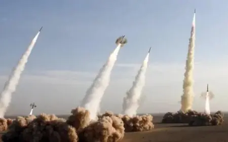 وزيرا خارجية إيران وفرنسا يتباحثان في باريس حول الاتفاق النووي وتعزيز العلاقات الثنائية