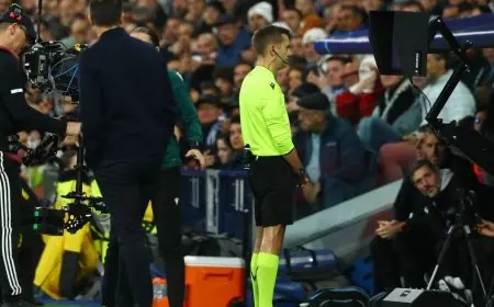 اكتشف حكم دوري أبطال أوروبا الأكثر احتساباً لركلات الجزاء في التاريخ