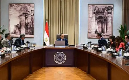 مدبولي يواصل متابعة تقدم مشاريع تطوير المناطق المحيطة بهضبة الأهرامات