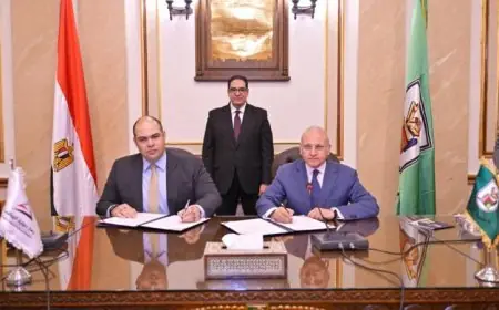 رئيس جامعة القاهرة يوقع بروتوكول تعاون هام بين كلية الحقوق وجهاز حماية المنافسة لتعزيز المنافسة العادلة