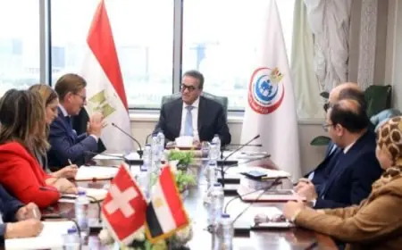 عبد الغفار يرحب بالسفير السويسري لتعزيز التعاون في القطاع الصحي