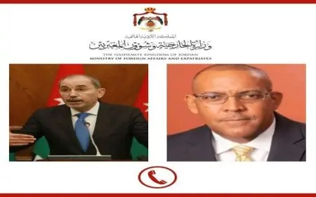 الصفدي يناقش مع وزير خارجية باربادوس الأوضاع الإقليمية والتطورات الأخيرة في غزة