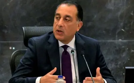 رئيس الوزراء يعبر عن تفاؤله بنجاح المفاوضات مع بعثة صندوق النقد الدولي