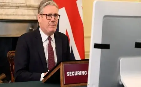 ستارمر يشارك تحالف الراغبين بأحدث تطورات خطة السلام الأمريكية لأزمة أوكرانيا