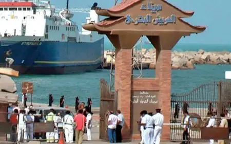 إغلاق ميناء العريش بسبب سوء الأحوال الجوية يؤثر على الملاحة البحرية