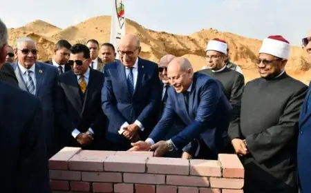 محافظ القاهرة ووزير الشباب يشاركان في تدشين مسجد قضاة مصر بحجر الأساس