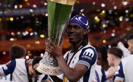 بيسوما يواصل مشواره مع منتخب مالي ويظهر في قائمة كأس أمم إفريقيا رغم غيابه الطويل عن الملاعب