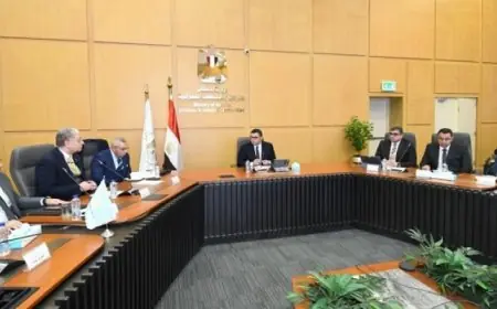 وزير الإسكان يستعرض آخر مستجدات مشروع منطقة الأعمال المركزية بالعاصمة الجديدة