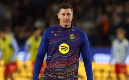حلول فليك المبتكرة لتعويض غياب ليفاندوفسكي عن برشلونة