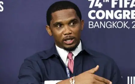 مدرب الكاميرون السابق يوجه انتقادات لاذعة لصمويل إيتو ويصفه بالنرجسي الذي يعتقد أنه الأفضل