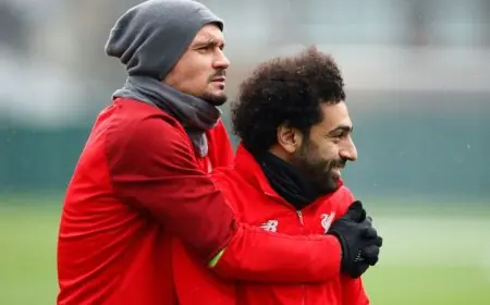 مدافع ليفربول السابق يدعم محمد صلاح بسخرية من كاراغر