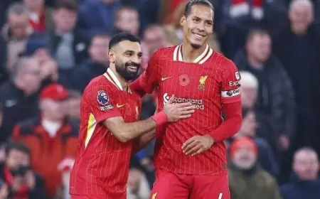 فان دايك يتطلع إلى استمرار محمد صلاح مع ليفربول في مستقبل مثير