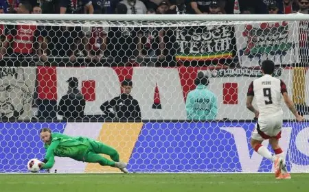 حارس المرمى سافونوف يحقق لقب إنتركونتيننتال مع باريس سان جيرمان