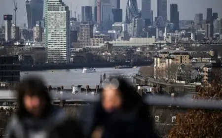 تراجع الاقتصاد البريطاني للشهر الثاني على التوالي وسط مخاوف من الركود