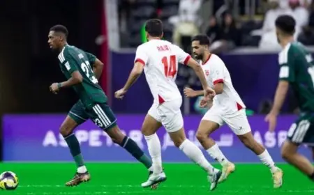 شوط أول بدون أهداف في مباراة السعودية والأردن بنصف نهائي كأس العرب