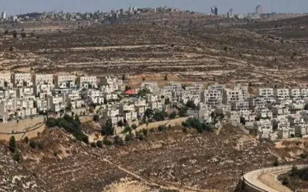 ترامب يكشف عن بناء أكبر سفينة حربية في العالم تحمل اسمه