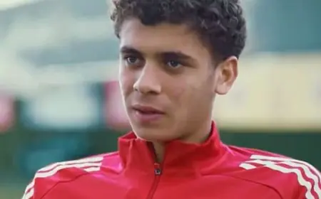 انتقال حمزة عبد الكريم من الأهلي إلى برشلونة متعثر فما أسباب الصفقة المعلقة؟