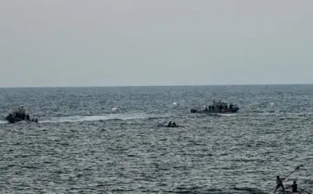 الجيش الإسرائيلي يعتقل صيادين فلسطينيين ويقوم بتفجير قاربهما قرب خان يونس