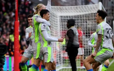 سيتي يحقق فوزاً مثيراً على فورست بهدف شرقي ويعتلي قمة الدوري الإنجليزي